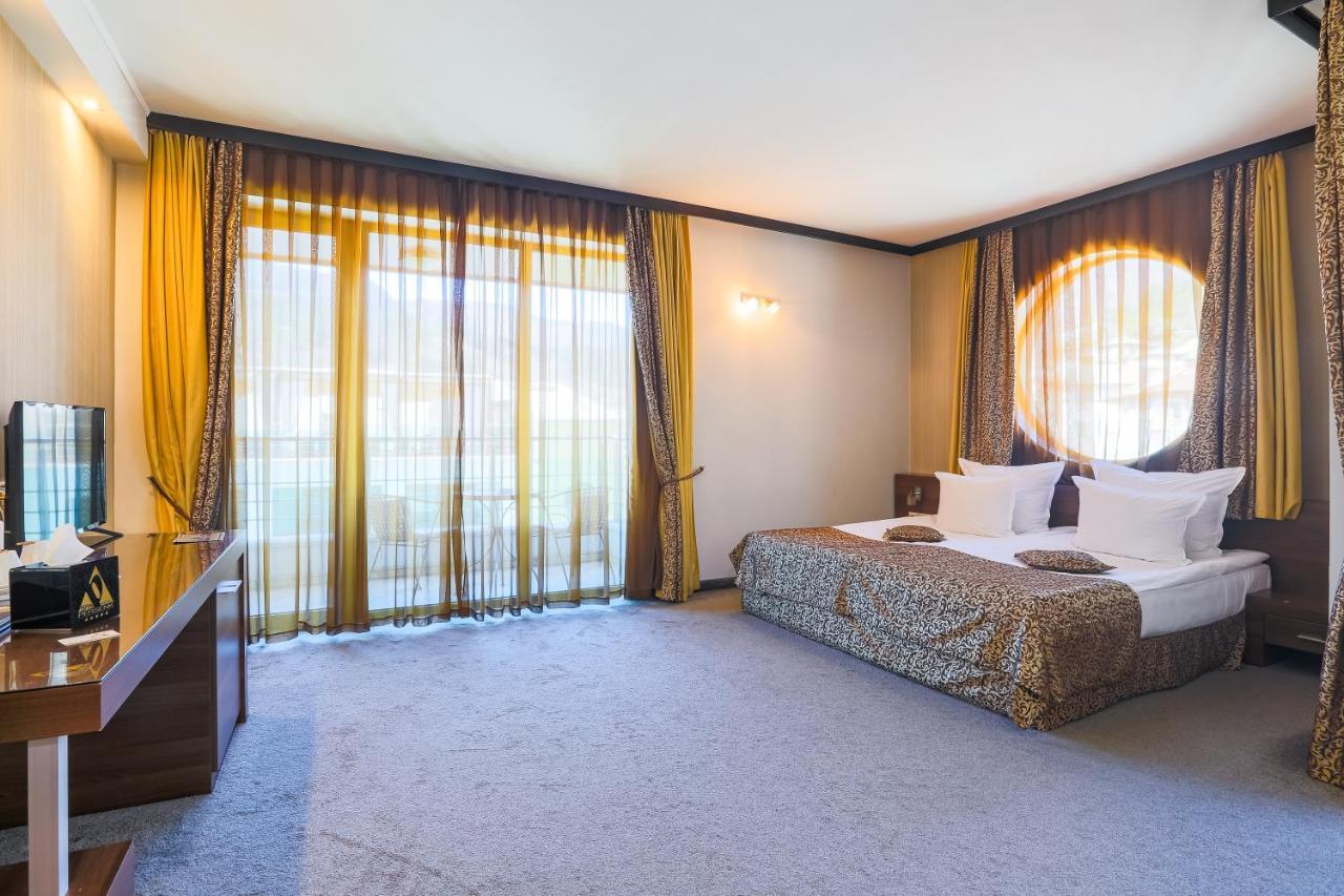 Spa Hotel Persenk Devin Exterior photo A room at the hotel