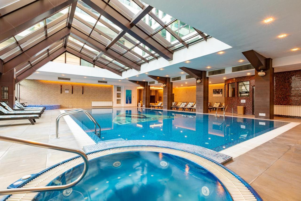 Spa Hotel Persenk Devin Exterior photo The swimming pool at the hotel