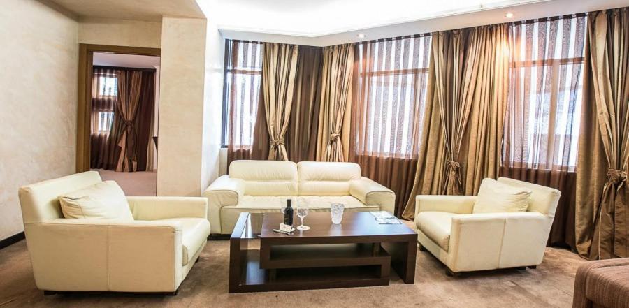 Spa Hotel Persenk Devin Room photo A living room with curtains